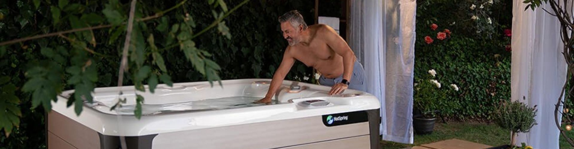5 Reasons To Love A 2-Person Or 3-Person Hot Tub